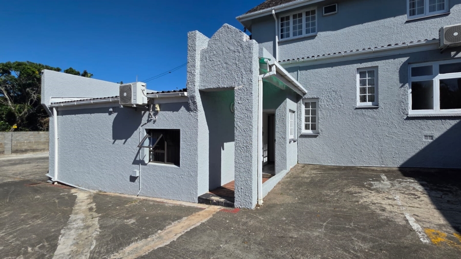 To Let commercial Property for Rent in Selborne Eastern Cape